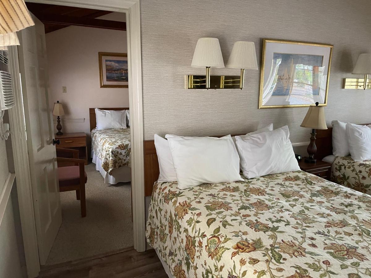 Midway & Motel 2*
